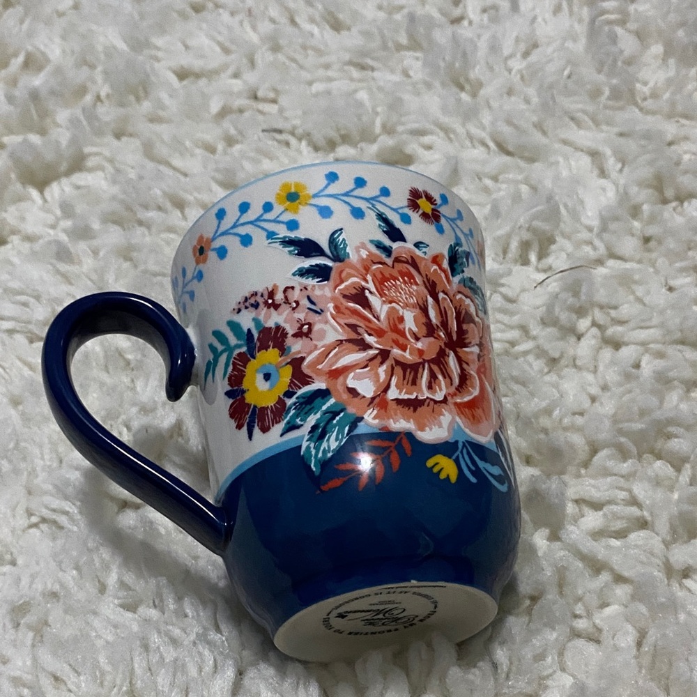 The Pioneer Woman Floral Mug with Navy Handle - Picture 12 of 16